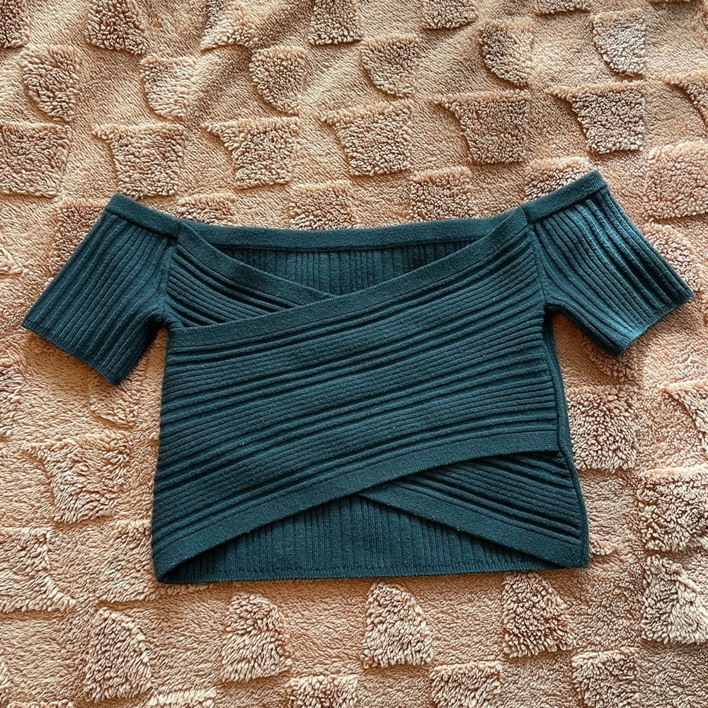 aerie Off-Shoulder Ribbed Crop Top in Charcoal - Picture 4 of 5